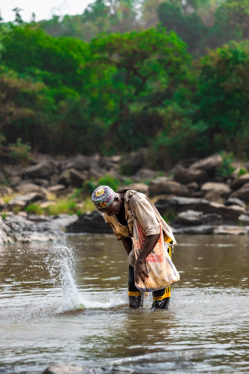 traditional fishing in gurara river nigeria